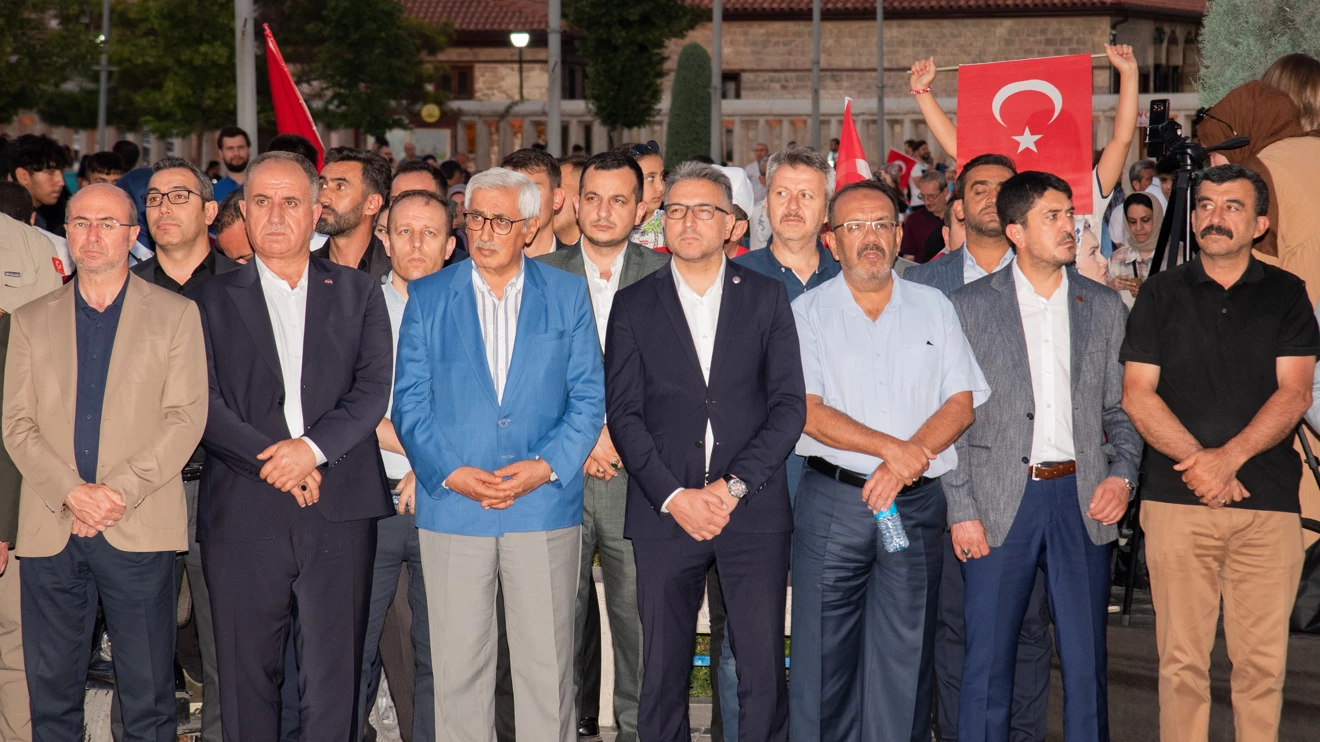 Rektör Aksoy, 15 Temmuz Demokrasi ve Milli Birlik Günü etkinliklerine katıldı